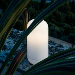 Artemide Gople Portable -Raumbeleuchtungs Geschäft 002 Artemide Gople Portable ambient2 0a2225c57584e8aa57401bdcd9bce893