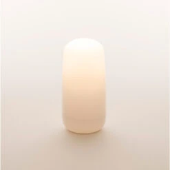 Artemide Gople Portable -Raumbeleuchtungs Geschäft 002 Artemide Gople Portable ambient9 73ec0f78619321a4a9a5f83a810f685b