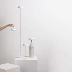 Axolight Float PT -Raumbeleuchtungs Geschäft 002 Axolight Float PT Steh ambient3 ec2ace0b74a1cb6f96080defa2a74445