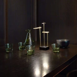 DCWéditions Knokke -Raumbeleuchtungs Geschäft 002 DCW ditions Knokke Tisch ambient3 a2653477b96521eff9518c9a40210de1
