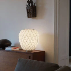 FontanaArte Pinecone Tavolo Grande 8 FontanaArte Pinecone Tavolo Grande -Raumbeleuchtungs Geschäft 002 FontanaArte Pinecone grande Tisch ambient1 e920a3b7cc334ee4e6e858d3fca8b94a