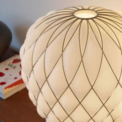 FontanaArte Pinecone Tavolo Grande 11 FontanaArte Pinecone Tavolo Grande -Raumbeleuchtungs Geschäft 002 FontanaArte Pinecone grande Tisch ambient4 54e61b034ac16a7c7e187f36d798422c