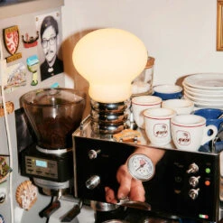 Ingo Maurer B.bulb -Raumbeleuchtungs Geschäft 002 Ingo Maurer b bulb ambient4 21ac76831267876a8ff9bd582435aa57