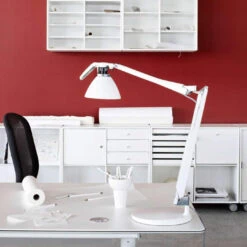 Luceplan Fortebraccio Tavolo -Raumbeleuchtungs Geschäft 002 Luceplan Fortebraccio Tisch ambient2 6d0d96c8b0796851483ab1ddee5c1bca