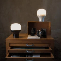 Martinelli Luce Delux Junior -Raumbeleuchtungs Geschäft 002 Martinelli Luce Delux Junior Tisch ambient4 7d13c63c00fe78bb63e985d8682f894c