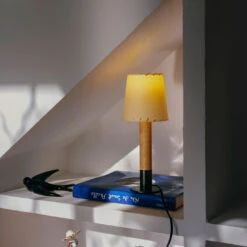 Santa & Cole Basica Minima -Raumbeleuchtungs Geschäft 002 Santa Cole Basica Minima Tisch ambient5 203dcd8a14a70da2197338a4d706fa08