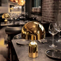 Tom Dixon Bell Portable -Raumbeleuchtungs Geschäft 002 tom dixon bell portable ambient14 98657e1d14be008bb8e818e1a2f8390d