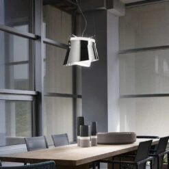 Vistosi Aria SP -Raumbeleuchtungs Geschäft 002 vistosi aria ambient1 8b632a11bda6bd665228a9afd0f2adac