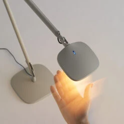 FontanaArte Volée Tavolo Media -Raumbeleuchtungs Geschäft 004 FontanaArte Volee Tavolo Media Tisch detail2 526d7d6ed37ed8c7c35f96a12a2222c6