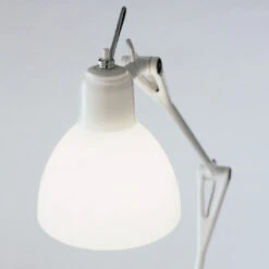 Rotaliana Luxy T2 -Raumbeleuchtungs Geschäft 004 Rotaliana Luxy T2 Tisch detail1 61a4da27acbd27219d04508becc86e60