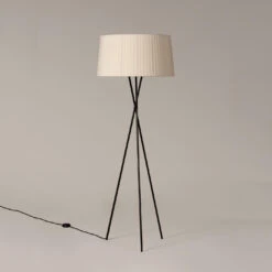 Santa & Cole Trípode G5 18 Santa & Cole Trípode G5 -Raumbeleuchtungs Geschäft 004 Santa Cole Tripode G5 Stehleuchte detail1 87748408dc02161f4ce0b033ae8d890d