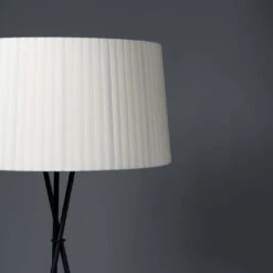 Santa & Cole Trípode G5 22 Santa & Cole Trípode G5 -Raumbeleuchtungs Geschäft 004 Santa Cole Tripode G5 Stehleuchte detail5 27f5495a57d91f69297868ee0fd9a7db