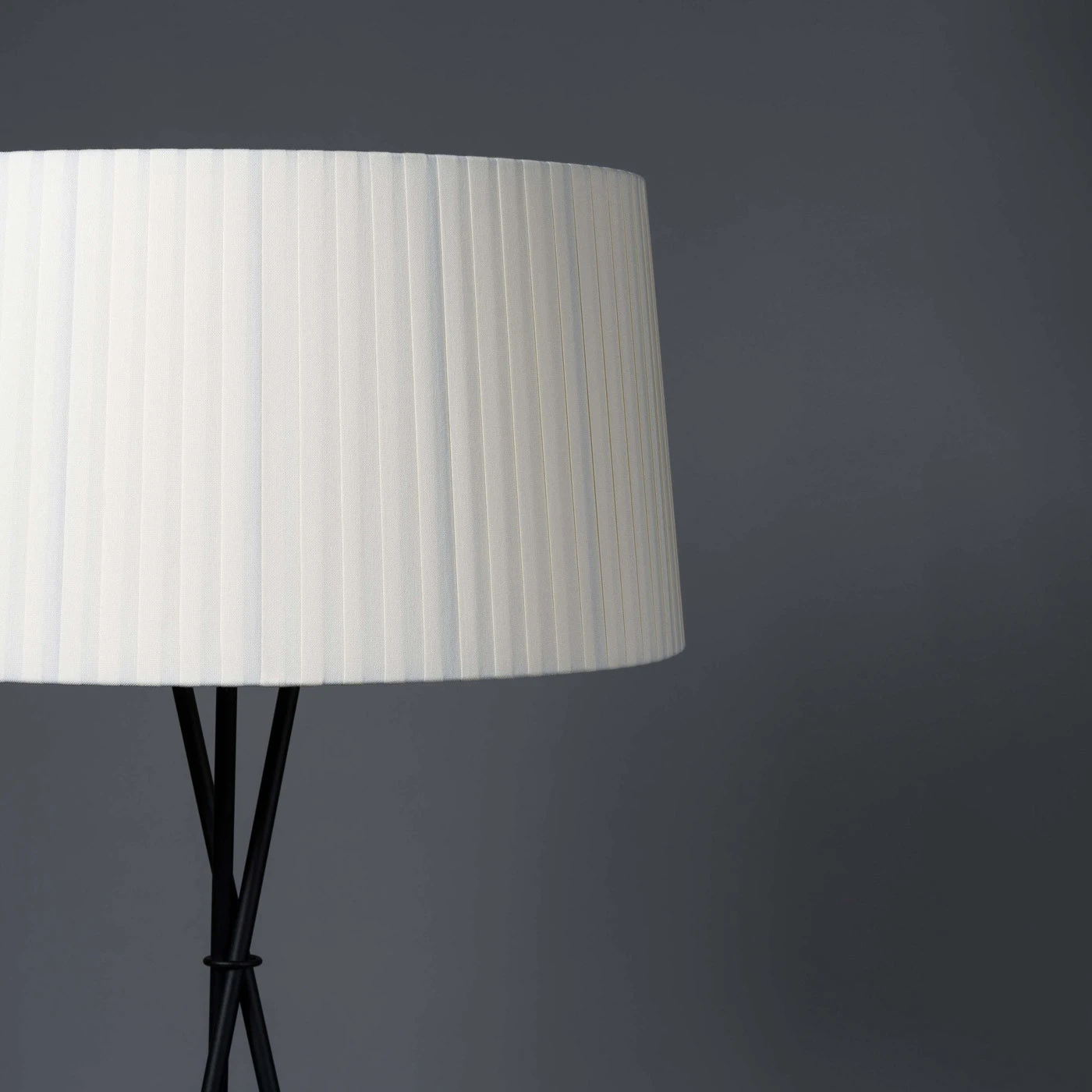 Santa & Cole Trípode G5 11 Santa & Cole Trípode G5 – Bild 9