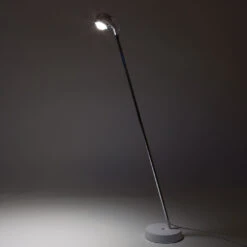 GRAU Falling Star Floor -Raumbeleuchtungs Geschäft 004 Tobias Grau Falling Star Floor Steh Ambient2 87070 Weiss Chrom 38ff916e09f637ee9ad021eeaf65695f