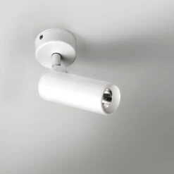 Milan Haul 40 Wand-/Deckenleuchte -Raumbeleuchtungs Geschäft 005 Milan Haul 40 LED Strahler total 106192 weiss 027729004f53404b65dea9ba5d55ea5f