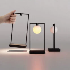 Artemide Curiosity 45 T -Raumbeleuchtungs Geschäft 006 Artemide Curiosity 45 Tisch ambient 105078 braun schwarz a19d396e4707bcdb9a53fa5d445294c3