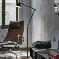 Louis Poulsen NJP Floor -Raumbeleuchtungs Geschäft 006 Louis Poulsen NJP Floor Steh ambient 44fdb1b81304326885f4cf4147e82818