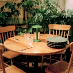 Flos Gustave Residential -Raumbeleuchtungs Geschäft 007 Flos Gustave Tisch ambient 85fa26555258d3a55e49b33932ee27ba