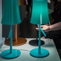 Foscarini Birdie Piccola Tavolo -Raumbeleuchtungs Geschäft 007 Foscarini Birdie Piccola Tavolo Tisch ambient 54929059adf185031265b154bcc7b0a9