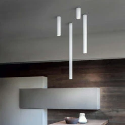 Lodes A-Tube Medium Ceiling -Raumbeleuchtungs Geschäft 007 Lodes A Tube Medium Decke ambient 71293 weiss 28b231229dae0dc0bdaa155a4da590fa