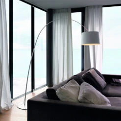 Foscarini Twiggy Terra -Raumbeleuchtungs Geschäft 010 twiggy floor white room set2 1400x1400 f18761c55dd2d756a01c0428dc1d3101